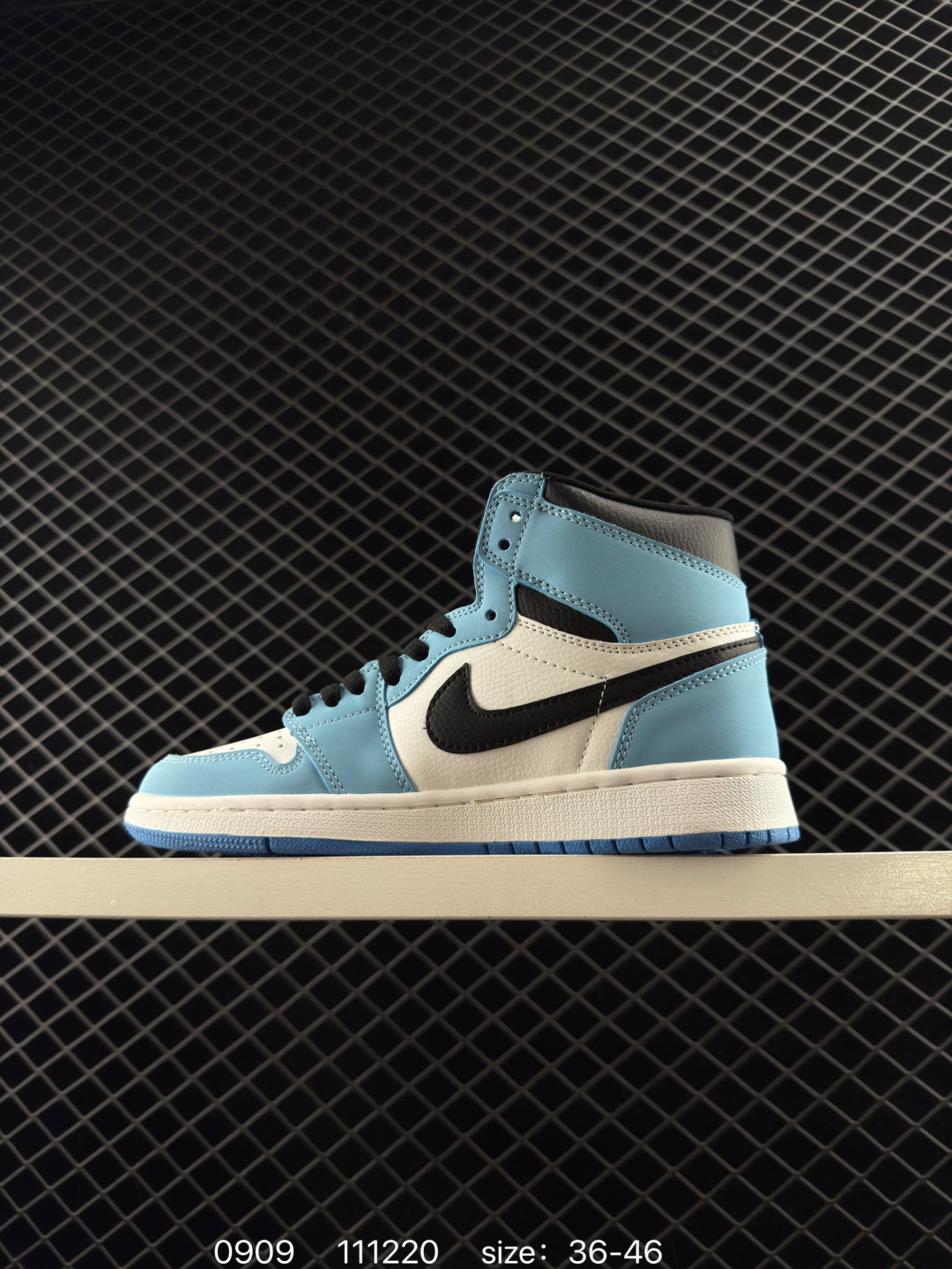 Nike Air Jordan 1 Retro High OG”Black/White“